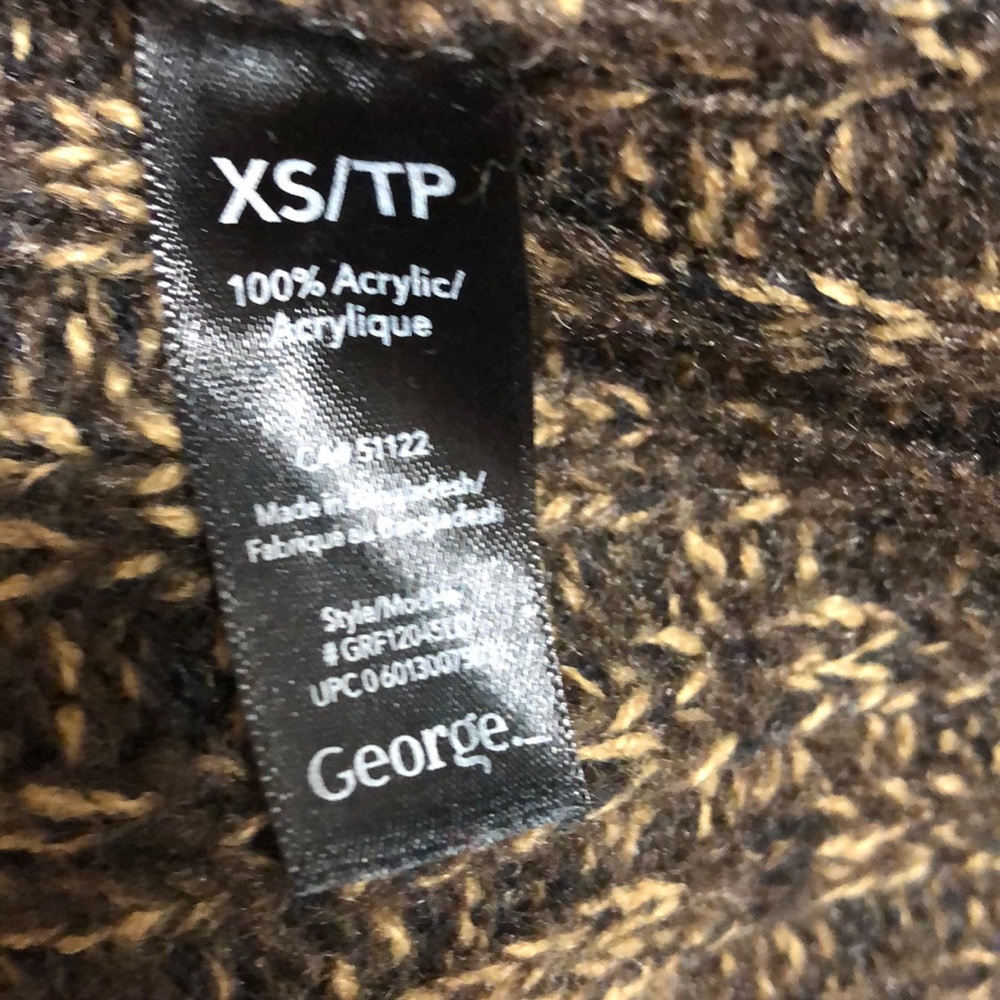 Sweater - Picture 5 of 5